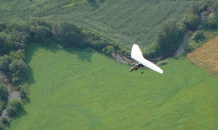 Survol d'automne haut en couleur: vol découverte de 30 minutes en delta plane motorisé